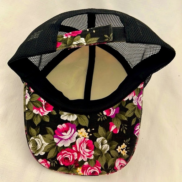 New / Floral & Black Ball Cap / Adjustable - Picture 8 of 9